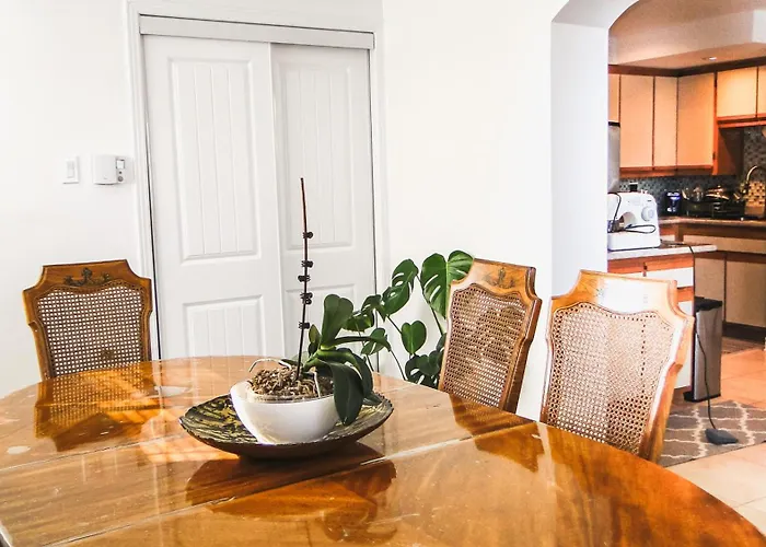 Spacious House Near Downtown Mtl